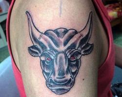 Татуировка бык Эскизы татуировок бык в облаках